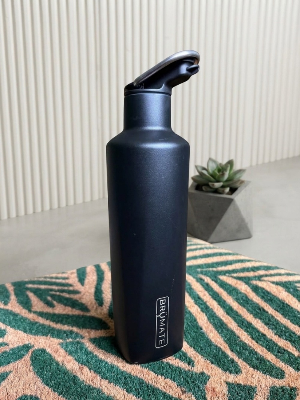 BruMate Rehydration Bottle 25 oz. - Matte Black